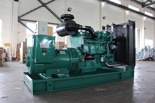 库车320kw康明斯柴油发电车出租组图片 库车320kw康明斯柴油发电车出租组图片